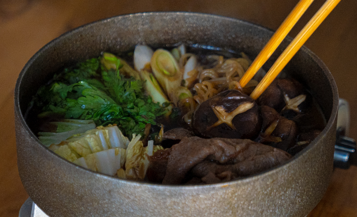 すき焼き　調理風景　写真